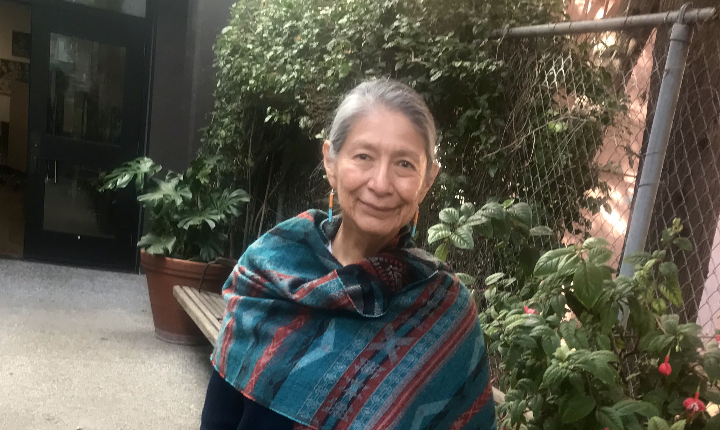 Reframing Aging – Caring never gets old: Bus stop chats with lonely seniors – of all ethnicities – fulfill Navajo elder's ideals