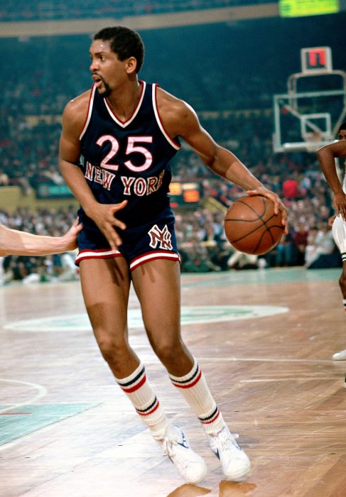 Cartwright was No. 25 with the New York Knicks.