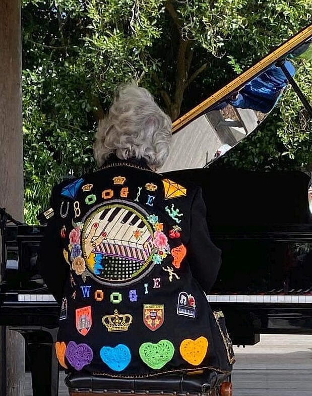 Famed boogie-woogie pianist embroiders her performances with her own hand-crafted art