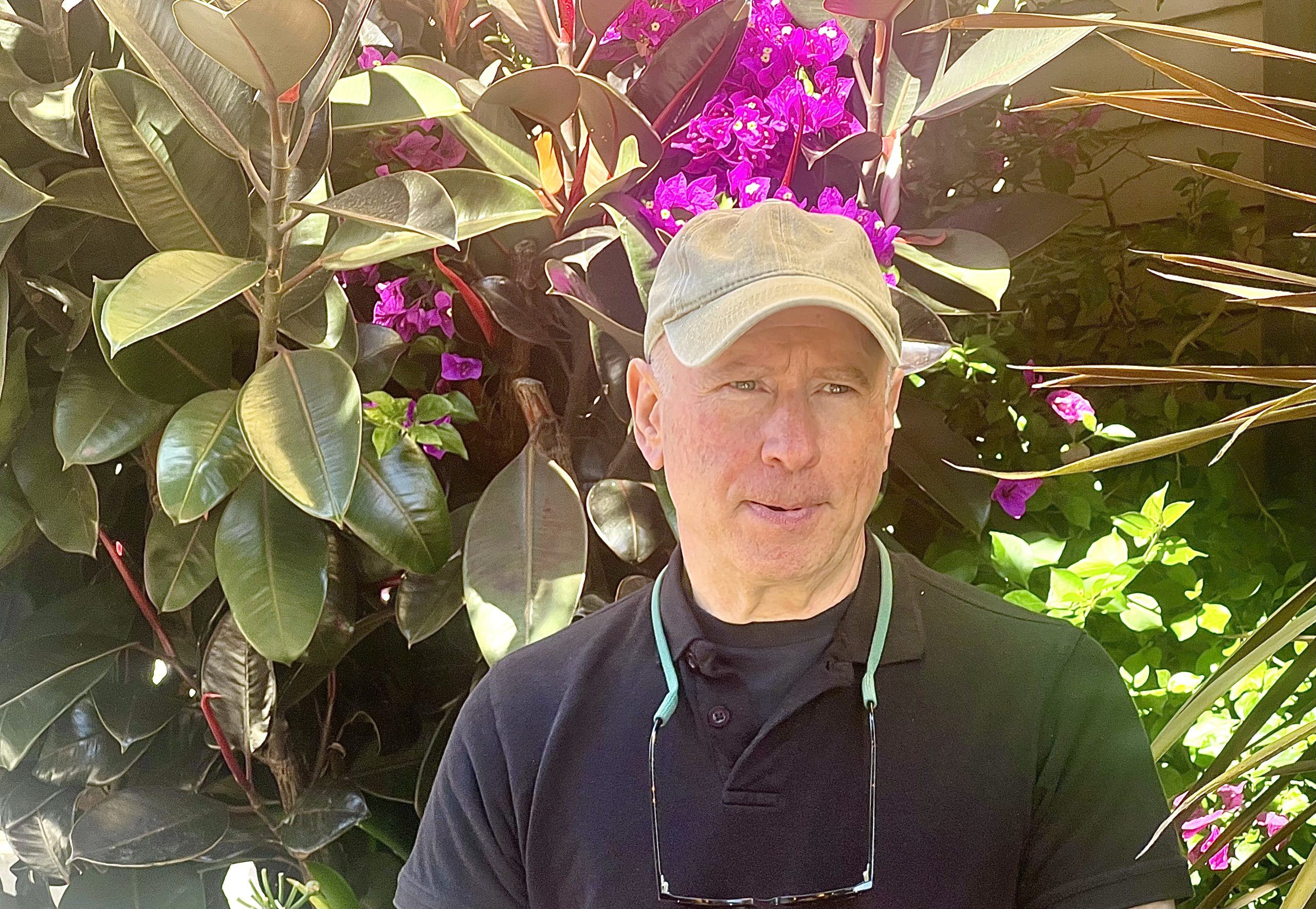 Through one-man performances, son of Holocaust survivor shares history with high school students